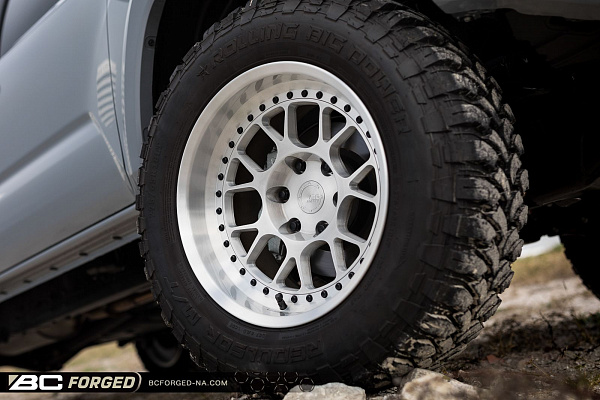 Фото дисков BC Forged LE72 // MLE72 Глянцевый лак на Toyota Tacoma III