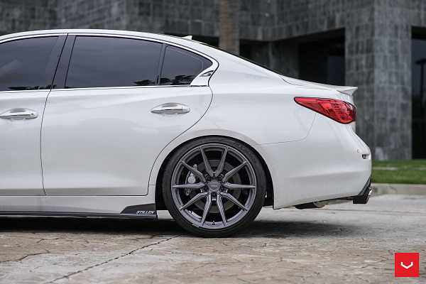 Фото дисков Vossen HF-3 Глянцевый графит на Infiniti Q50