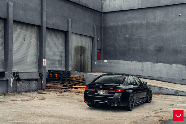 Фото дисков Vossen HF-7 Черный глянец на BMW 5/M5 (G30/F90)