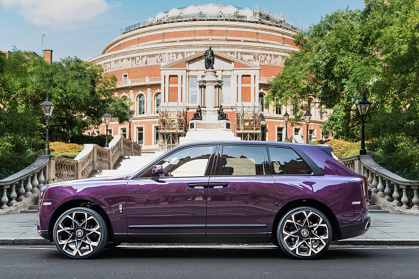 Фото дисков Kahn Type 55 RS Алмазная проточка на Rolls-Royce Cullinan
