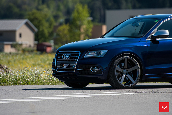 Фото дисков Vossen CV3 Глянцевый графит на Audi Q5 (8R)