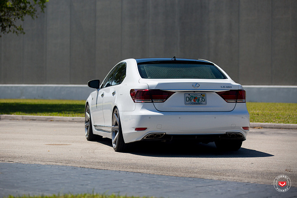 Фото дисков Vossen CG-207 Глянцевый лак на Lexus LS IV