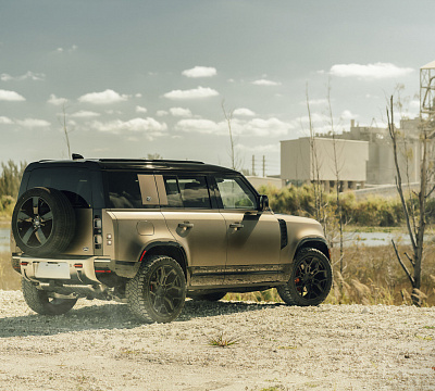Фото дисков Vossen UV-4 на Land Rover Defender II