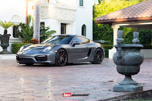 Фото дисков HRE P101 Сатиновая бронза на Porsche Cayman II
