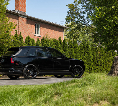 Фото дисков Vossen S17-13 на Rolls-Royce Cullinan