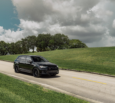 Фото дисков Vossen HF-8 на Audi Q7 (4M)