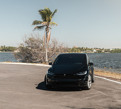 Фото дисков Vossen HF-5 на Tesla Model X