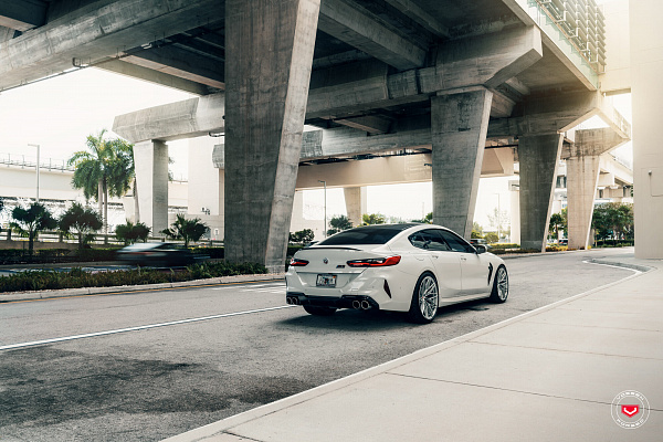 Фото дисков Vossen S21-02 Глянцевый лак на BMW 8/M8