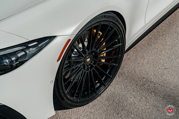 Фото дисков Vossen S17-04 Черный глянец на Mercedes-Benz SL (R232)