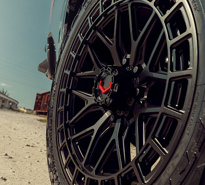 Фото дисков Vossen LCX-02 на GMC Sierra IV