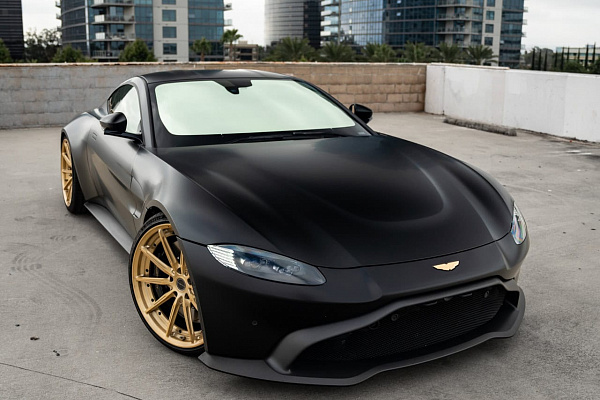 Фото дисков Brixton Forged R11-R Глянцевая шампань на Aston Martin Vantage 4
