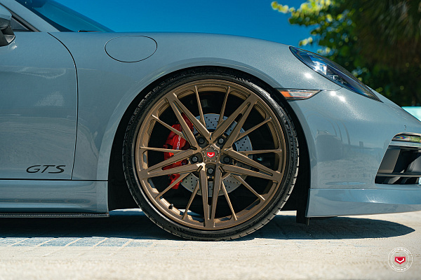 Фото дисков Vossen M-X6 Сатиновая бронза на Porsche Cayman II