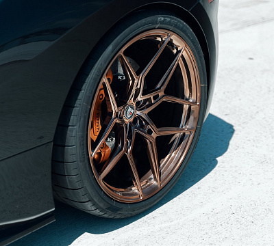 Фото дисков Anrky S1-X4 на Ferrari 812