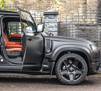 Фото дисков Kahn Mondial Retro RS на Land Rover Defender II