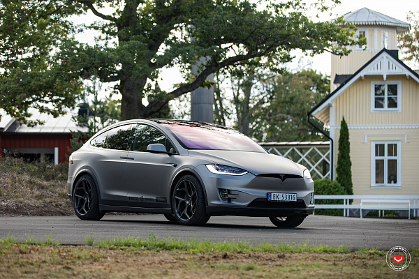 Фото дисков Vossen CG-205T Глянцевый графит на Tesla Model X