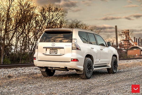 Фото дисков Vossen HFX-1 (6-Lug) Черный глянец на Lexus GX II