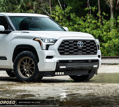 Фото дисков BC Forged TD01 на Toyota Sequoia III