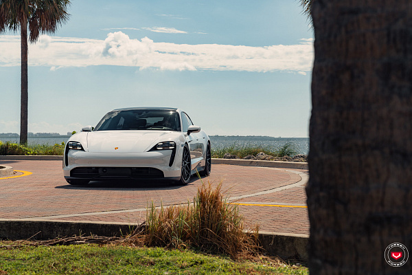 Фото дисков Vossen M-X3 (3-Piece) Черный сатин на Porsche Taycan I