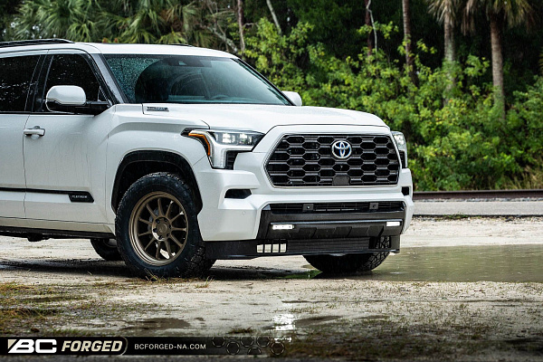Toyota Sequoia III