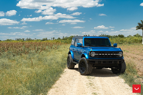 Фото дисков Vossen HF6-5 Черный глянец на Ford Bronco