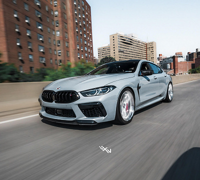 Фото дисков HRE S101SC на BMW 8/M8