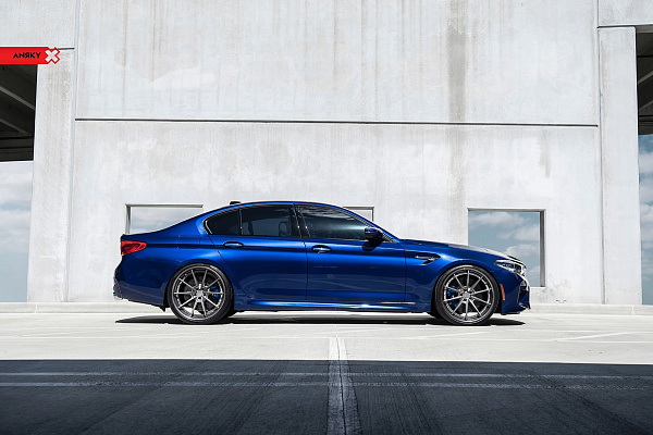 Фото дисков Anrky AN28 Глянцевый тонированный лак на BMW 5/M5 (G30/F90)