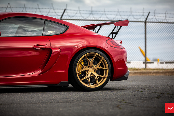 Фото дисков Vossen HF-5 Глянцевое золото на Porsche Cayman II