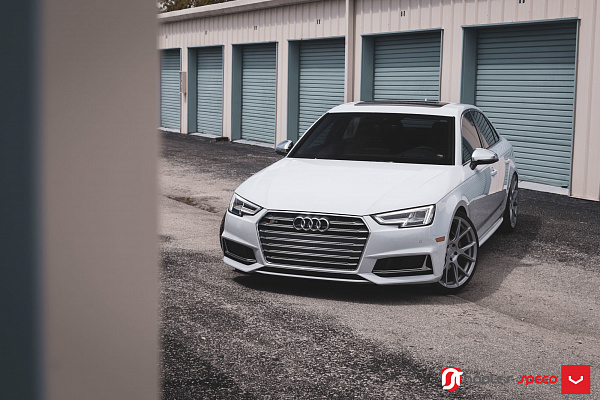 Фото дисков Vossen VFS-6 Серебро на Audi A/S/RS 4 (B9)