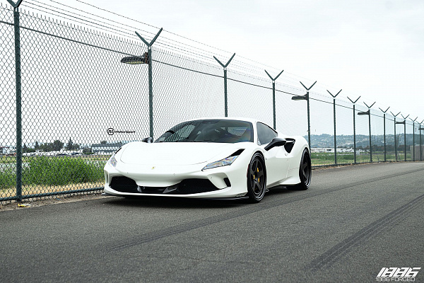 Фото дисков 1886 Wheels S005 Черный сатин на Ferrari F8