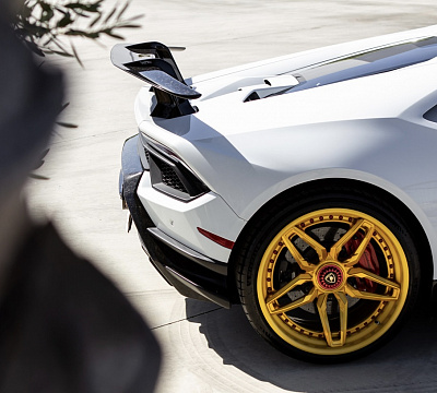 Фото дисков Savini SV82 на Lamborghini Huracan