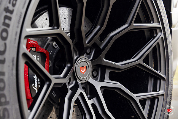Фото дисков Vossen S17-01 Черный сатин на Lamborghini Urus