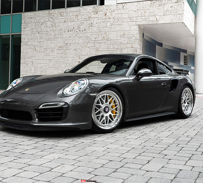 Фото дисков HRE 300 на Porsche 911 VII