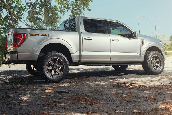 Фото дисков 4PLAY 4PS63 Сатиновая бронза на Ford F-150 XIV