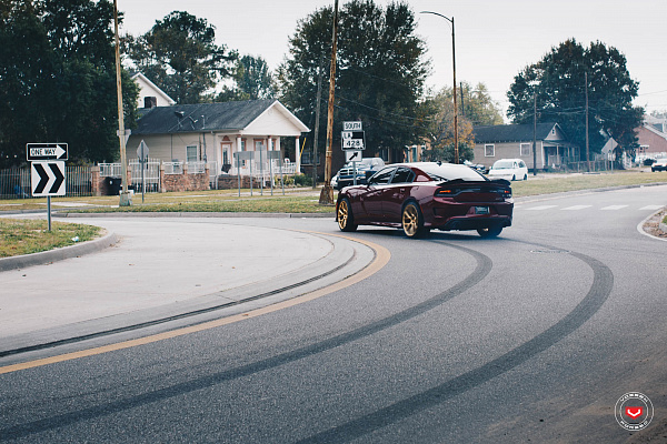 Фото дисков Vossen CG-204 Глянцевое золото на Dodge Charger VII