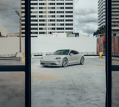 Фото дисков Vossen LC3-03T на Porsche Taycan I