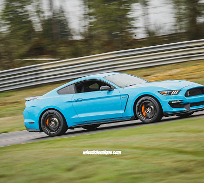 Фото дисков HRE 300 на Ford Mustang VI