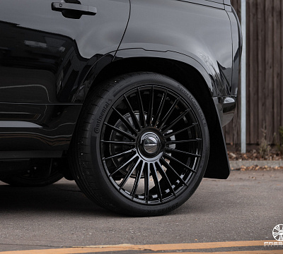 Фото дисков Vossen HF-8 на Land Rover Defender II
