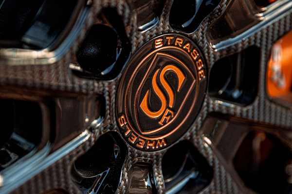 Фото дисков Strasse Wheels SV10M Deep Concave FS Другой цвет на McLaren 720S