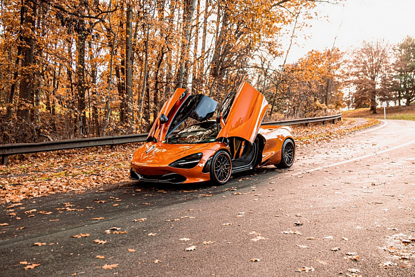 Фото дисков Strasse Wheels SV10M Deep Concave FS Другой цвет на McLaren 720S