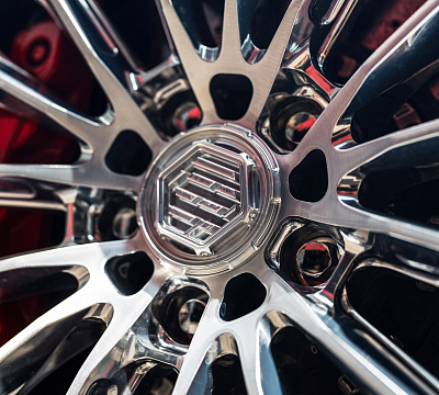 Фото дисков 1886 Wheels G015 на Ferrari F8