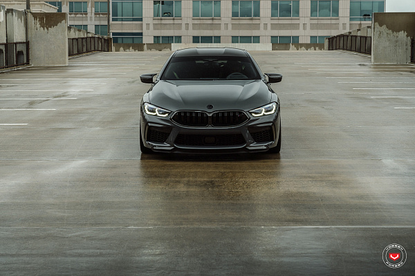 Фото дисков Vossen S17-04 Черный сатин на BMW 8/M8