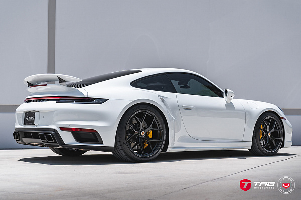 Фото дисков Vossen S21-01 Черный глянец на Porsche 911 VIII