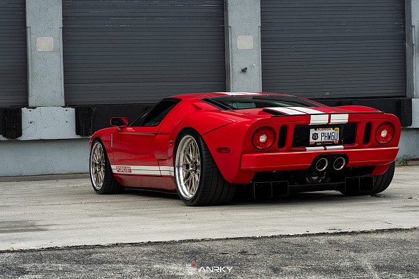 Фото дисков Anrky RS1 Глянцевая шампань на Ford GT I