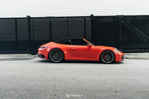 Фото дисков Anrky AN21 Глянцевый темный лак на Porsche 911 VIII