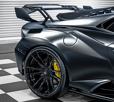 Фото дисков Strasse Wheels SV12 Deep Concave Duoblock на Lamborghini Huracan
