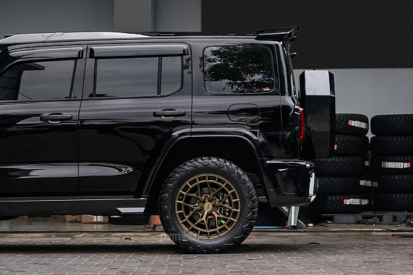 Фото дисков Vossen HFX-1 (6-Lug) Сатиновая бронза на Tank 300