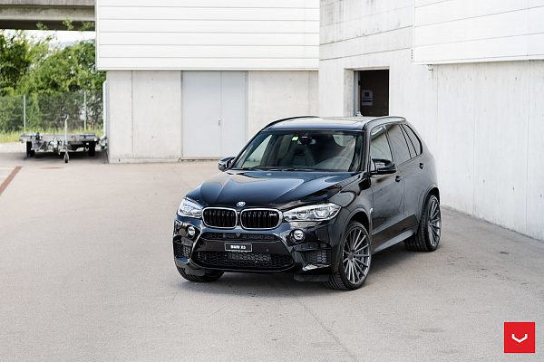Фото дисков Vossen VFS-2 Глянцевый графит на BMW X5/X5 M (F15/F85)