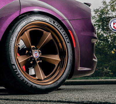 Фото дисков HRE 105 на Dodge Charger VII