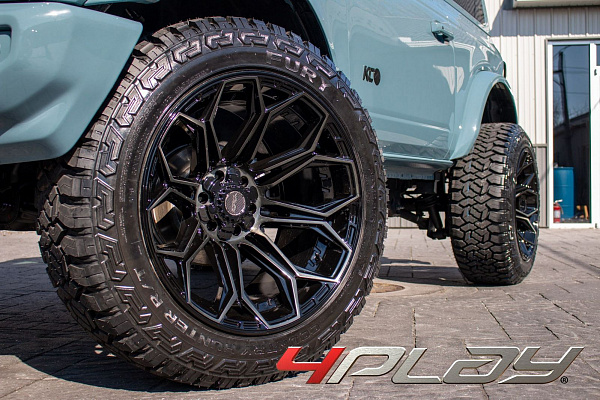 Фото дисков 4PLAY 4P83 Черный глянец на Ford Bronco