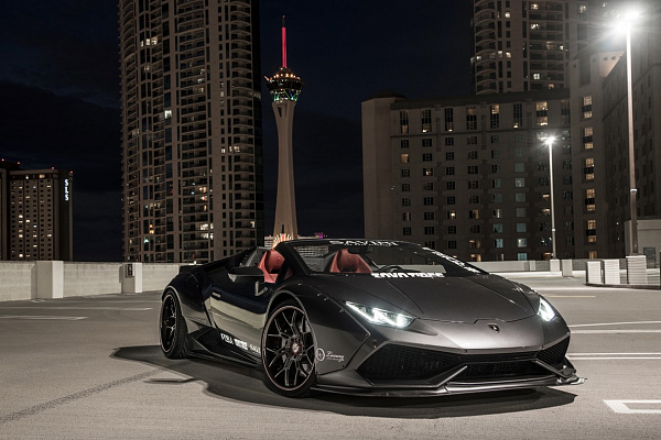 Фото дисков Savini SV72 Глянцевый темный лак на Lamborghini Huracan